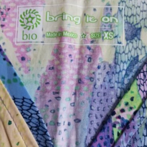 White Swan BIO Womens Scrub top Size XS Pastel Perfection - Picture 4 of 6